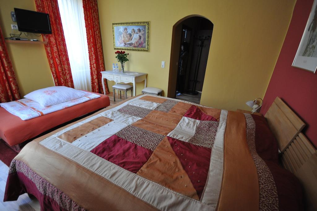 Hotel Restaurant "Athen" Munstermaifeld Luaran gambar