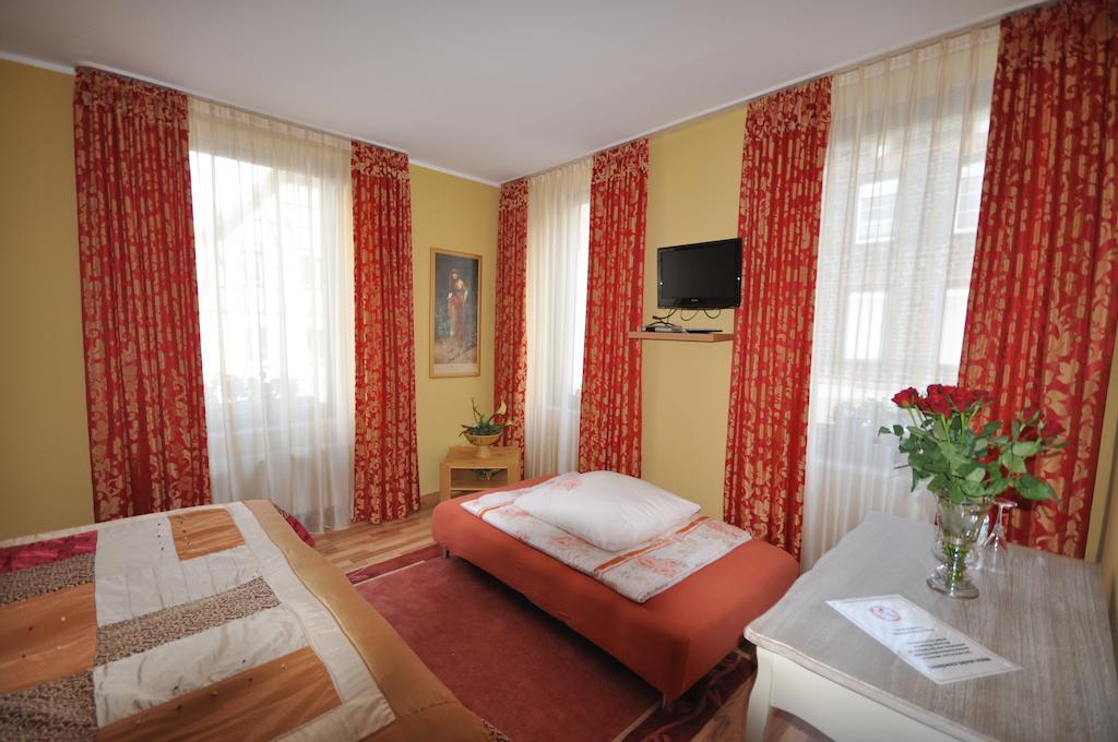 Hotel Restaurant "Athen" Munstermaifeld Luaran gambar