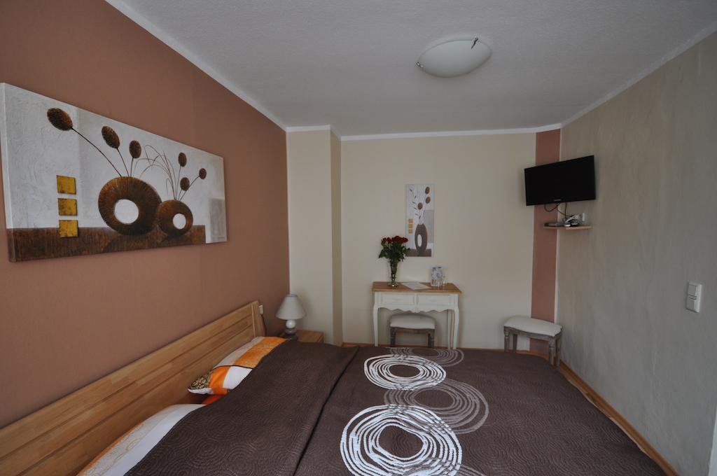 Hotel Restaurant "Athen" Munstermaifeld Luaran gambar